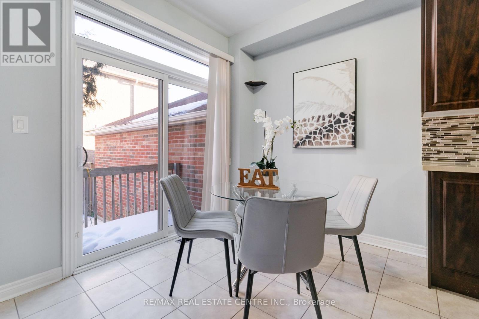 49 Wardsville Drive, Brampton, Ontario  L6Y 0T7 - Photo 28 - W12840572