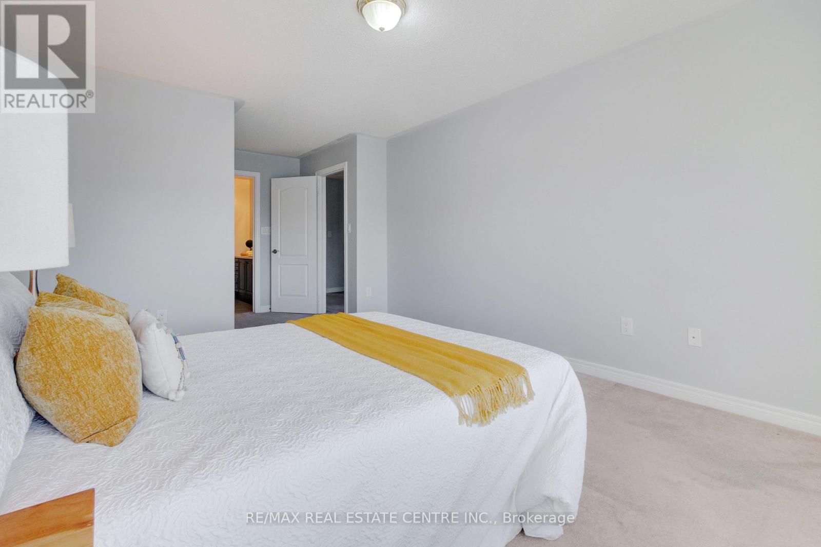 49 Wardsville Drive, Brampton, Ontario  L6Y 0T7 - Photo 35 - W12840572