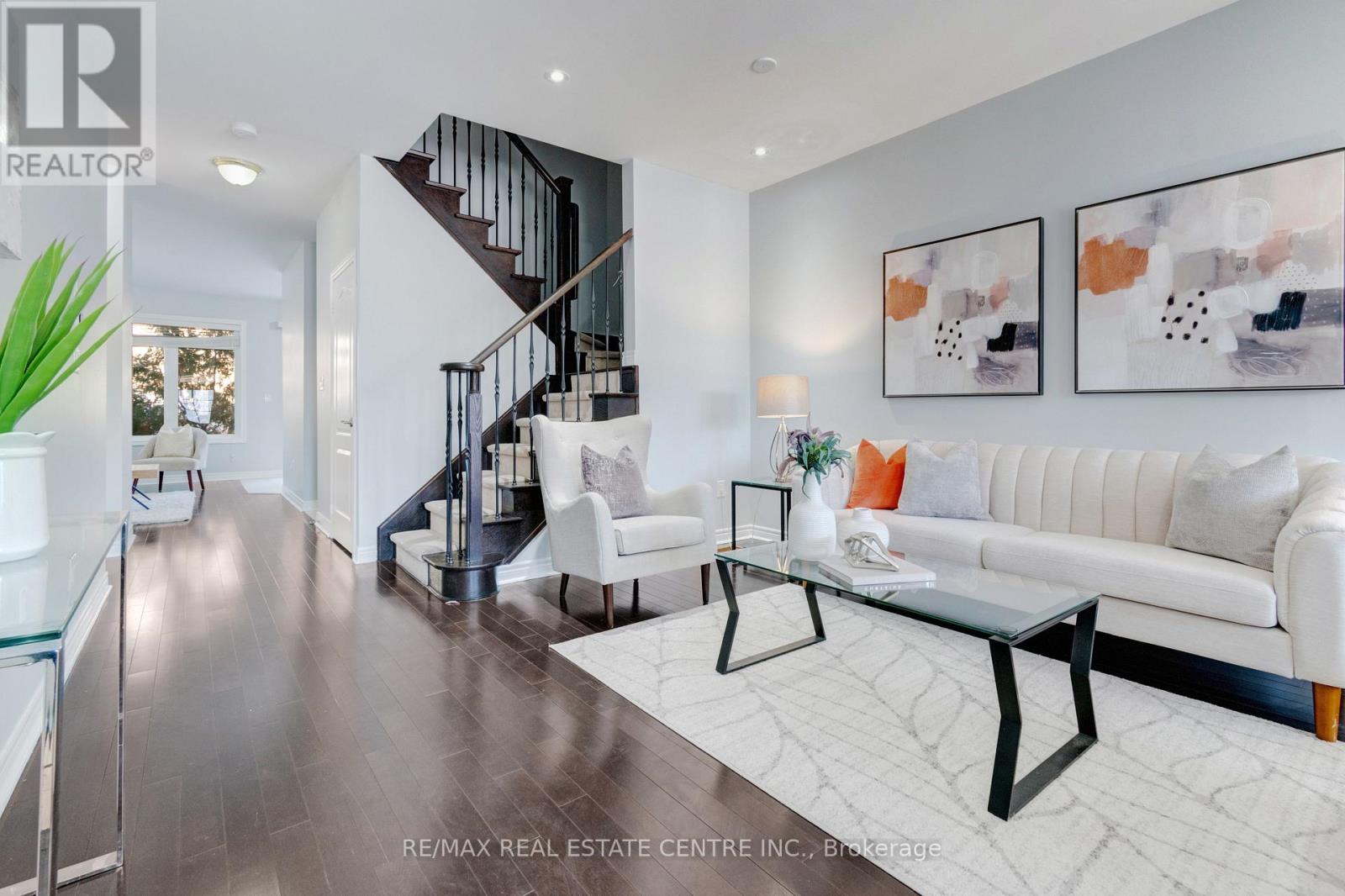 49 Wardsville Drive, Brampton, Ontario  L6Y 0T7 - Photo 6 - W12840572