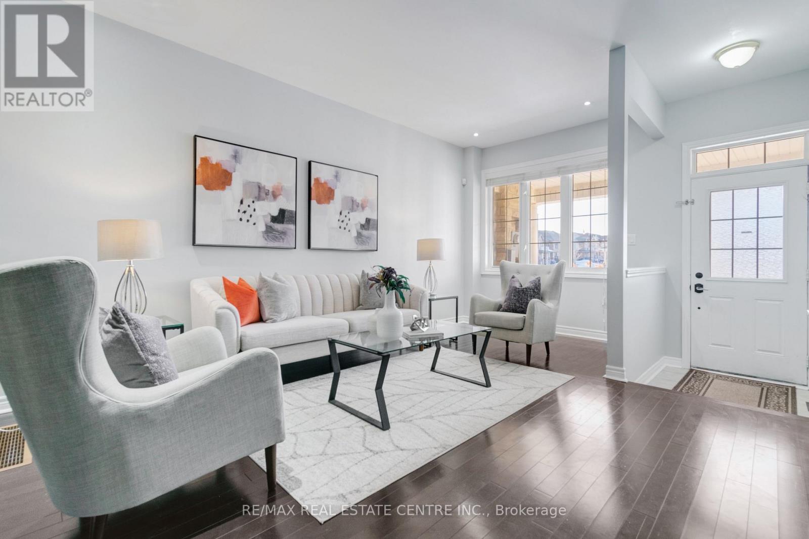 49 Wardsville Drive, Brampton, Ontario  L6Y 0T7 - Photo 9 - W12840572