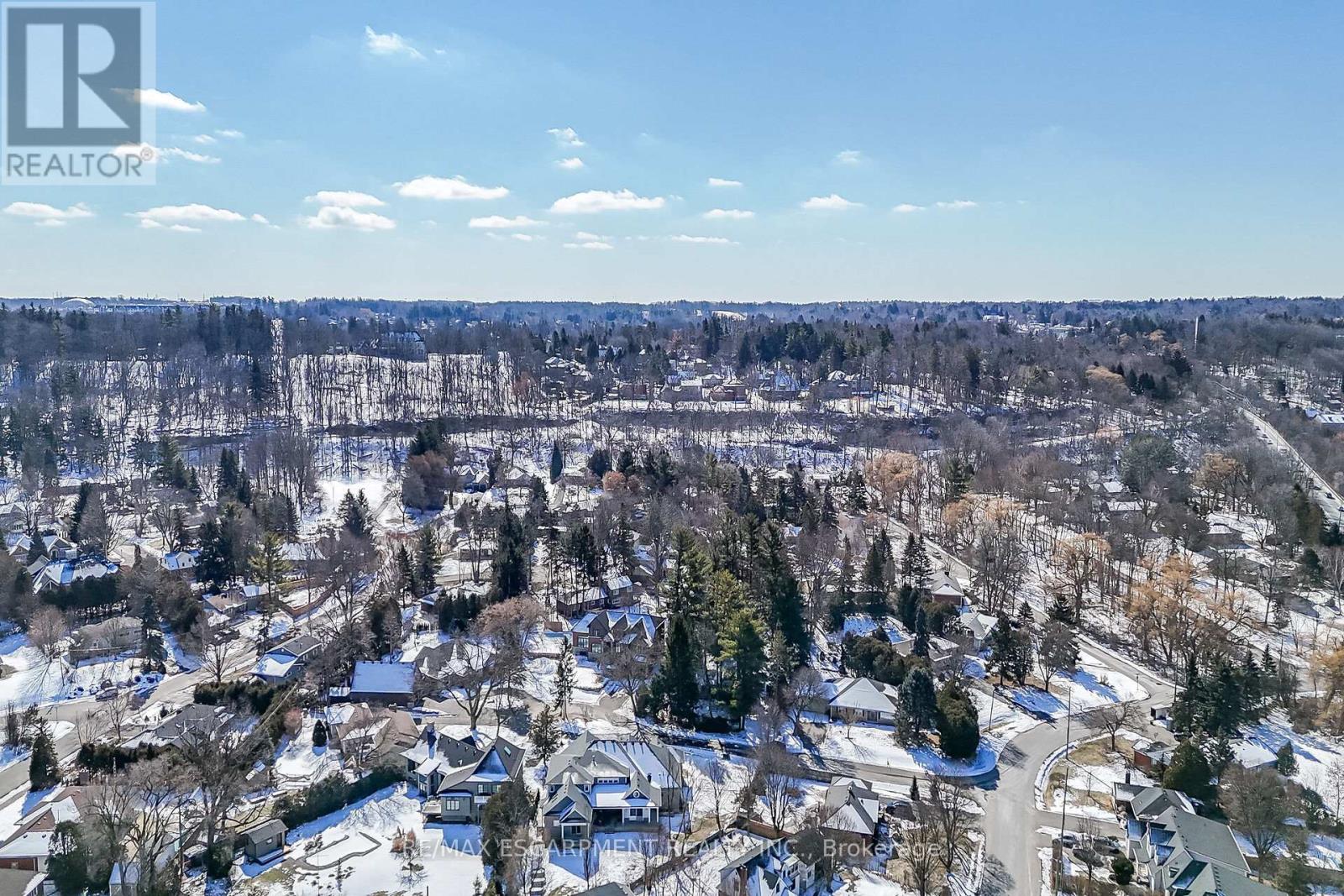 747 Vernon Place, Hamilton, Ontario  L9G 3H4 - Photo 48 - X12839766