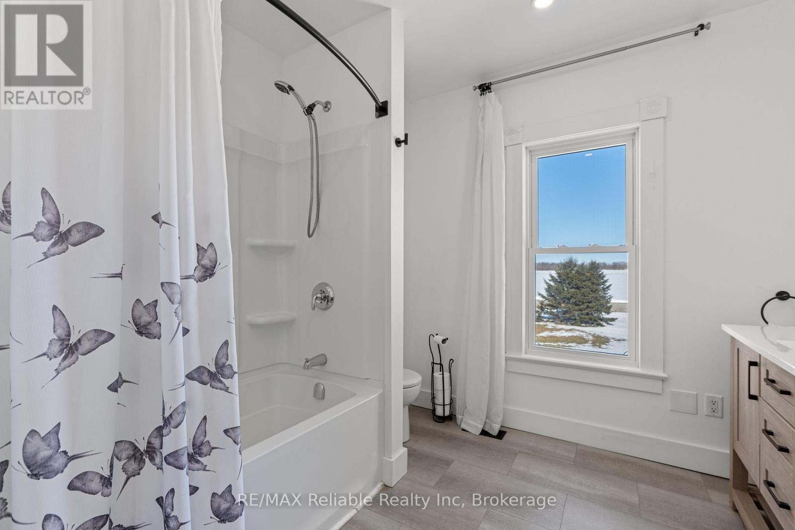 43497 Winthrop Road, Huron East, Ontario  N0K 1E0 - Photo 26 - X12840950