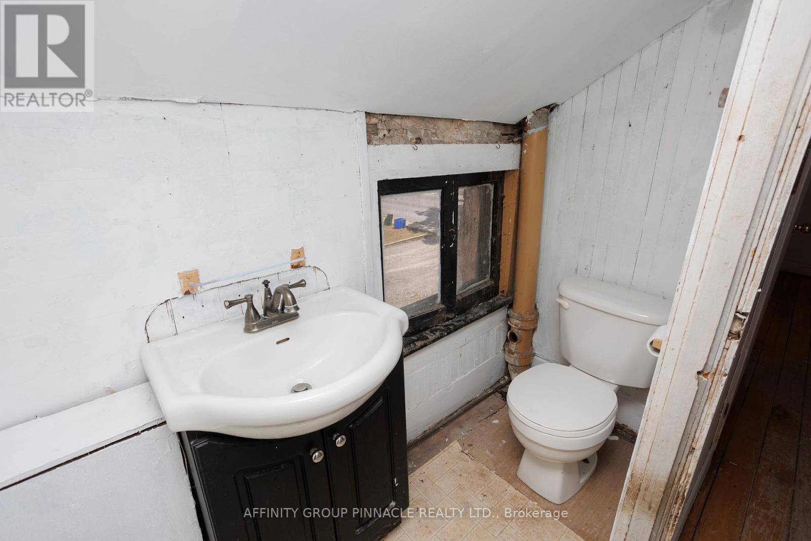 106 Russell Street W, Kawartha Lakes, Ontario  K9V 2X4 - Photo 22 - X12840874