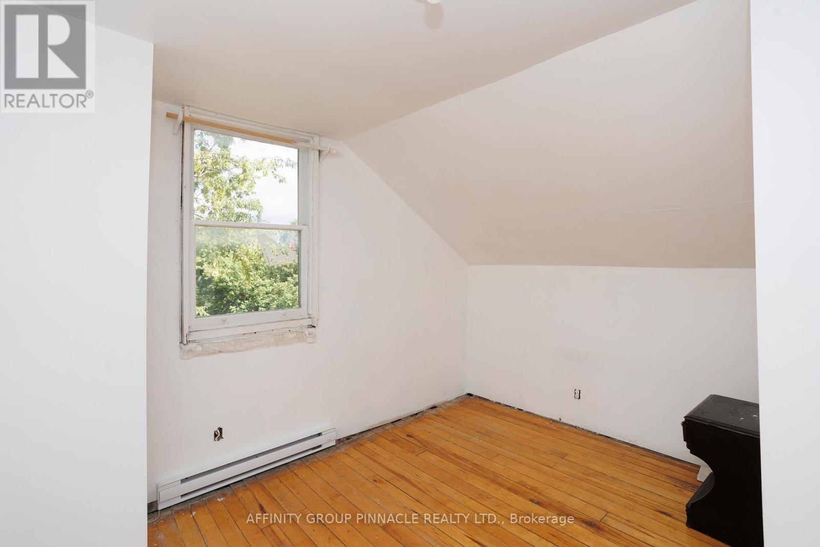 106 Russell Street W, Kawartha Lakes, Ontario  K9V 2X4 - Photo 25 - X12840874