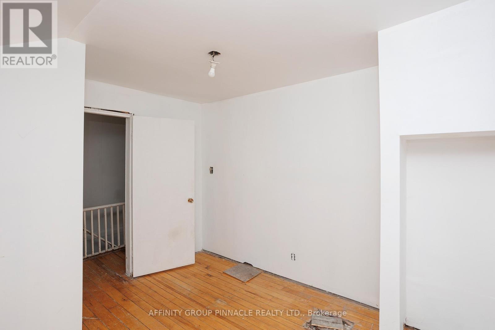 106 Russell Street W, Kawartha Lakes, Ontario  K9V 2X4 - Photo 26 - X12840874