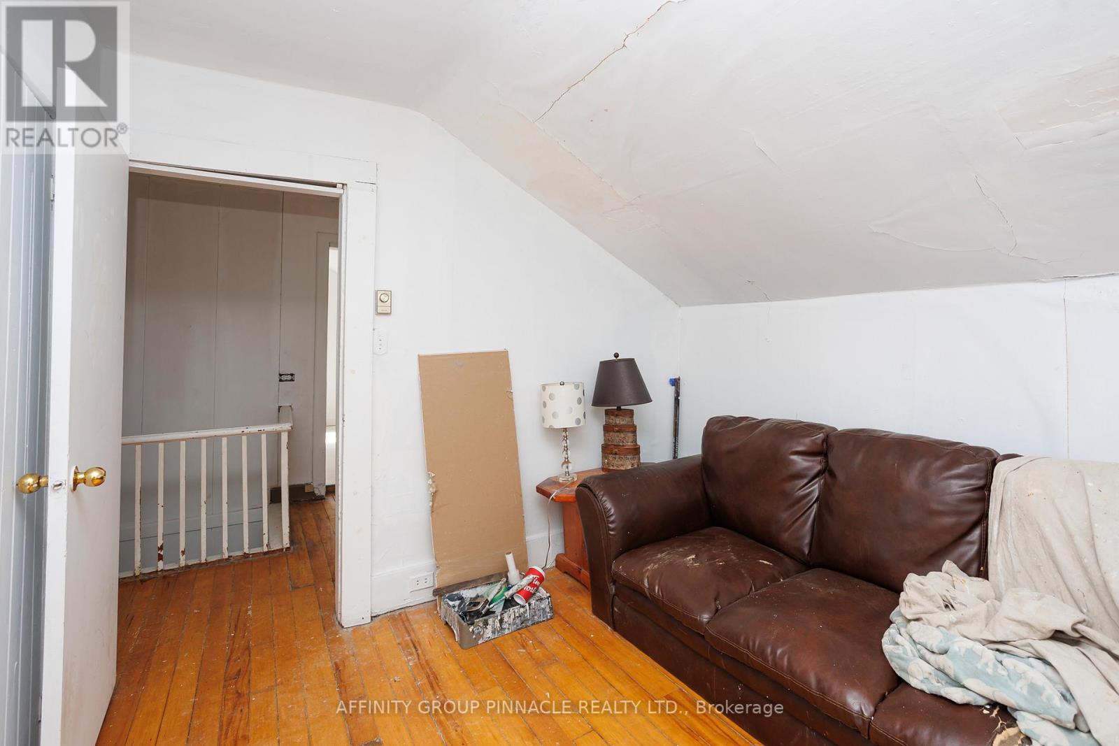 106 Russell Street W, Kawartha Lakes, Ontario  K9V 2X4 - Photo 28 - X12840874