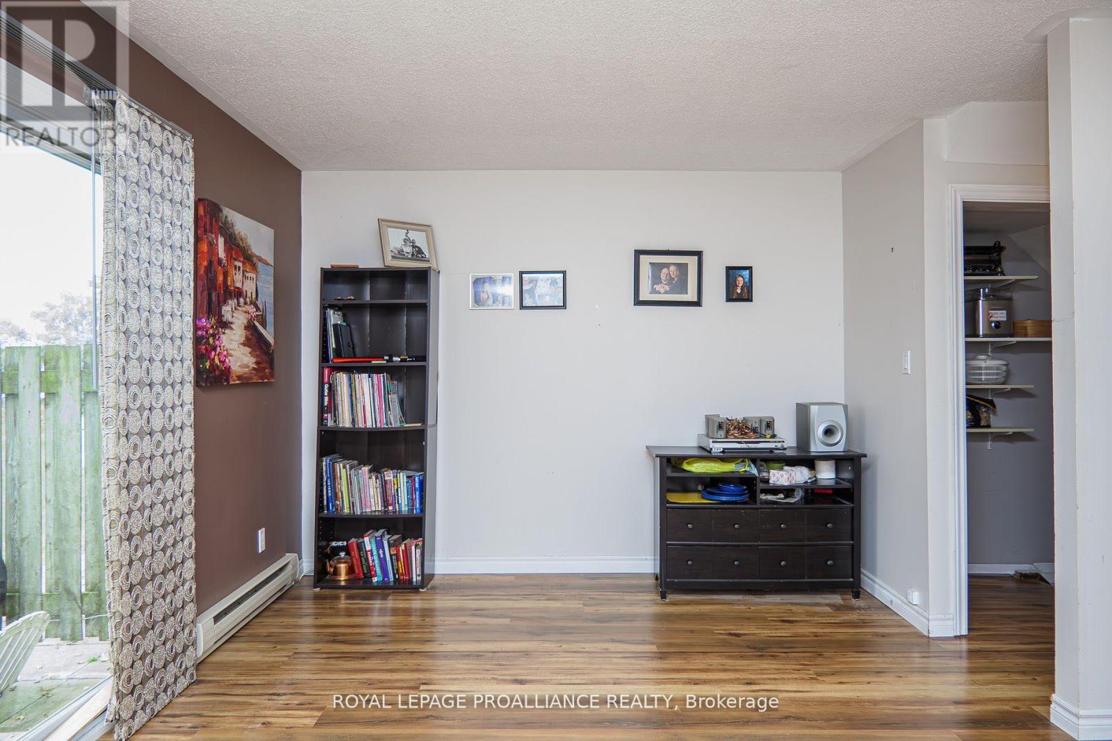 28 - 161 Bay Street, Quinte West, Ontario  K8V 1H9 - Photo 14 - X12840984