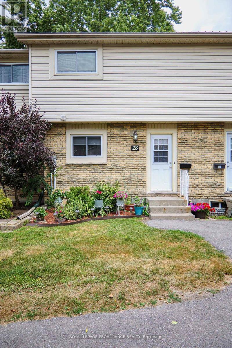 28 - 161 Bay Street, Quinte West, Ontario  K8V 1H9 - Photo 2 - X12840984