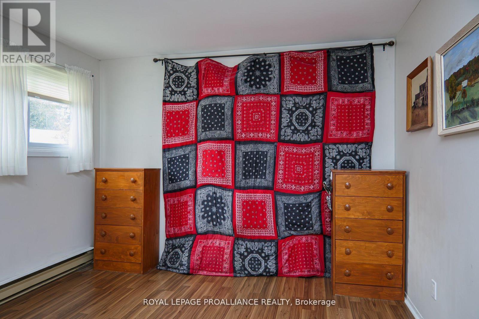 28 - 161 Bay Street, Quinte West, Ontario  K8V 1H9 - Photo 25 - X12840984