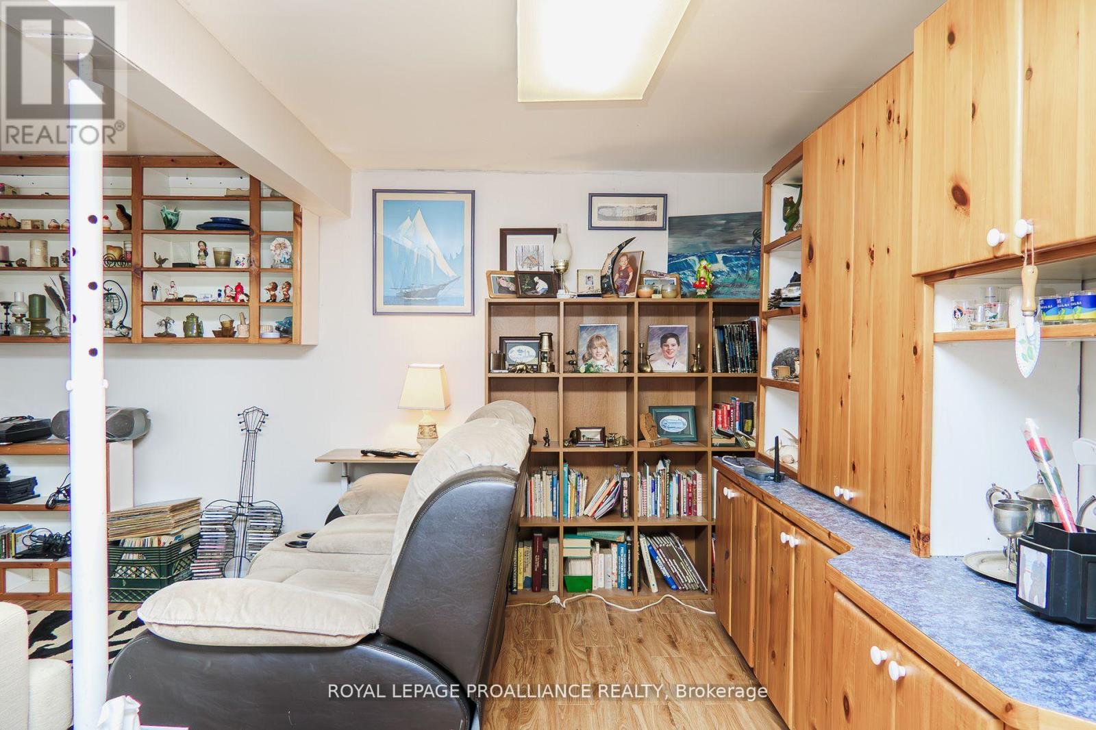 28 - 161 Bay Street, Quinte West, Ontario  K8V 1H9 - Photo 28 - X12840984