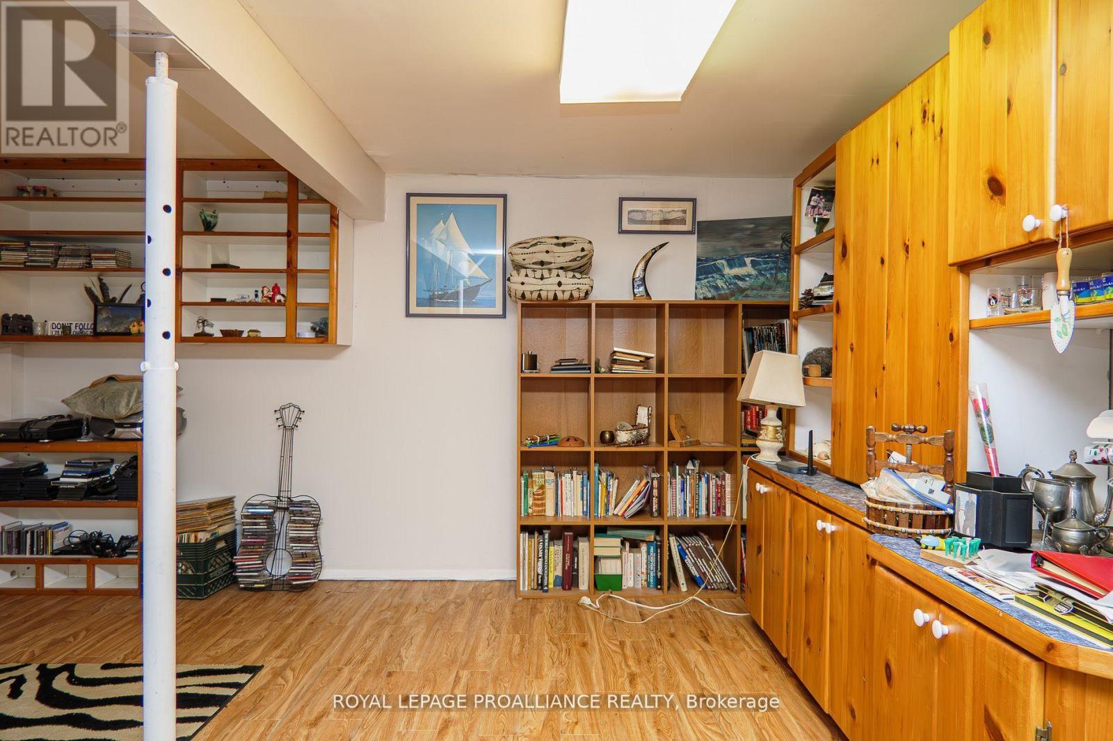 28 - 161 Bay Street, Quinte West, Ontario  K8V 1H9 - Photo 29 - X12840984