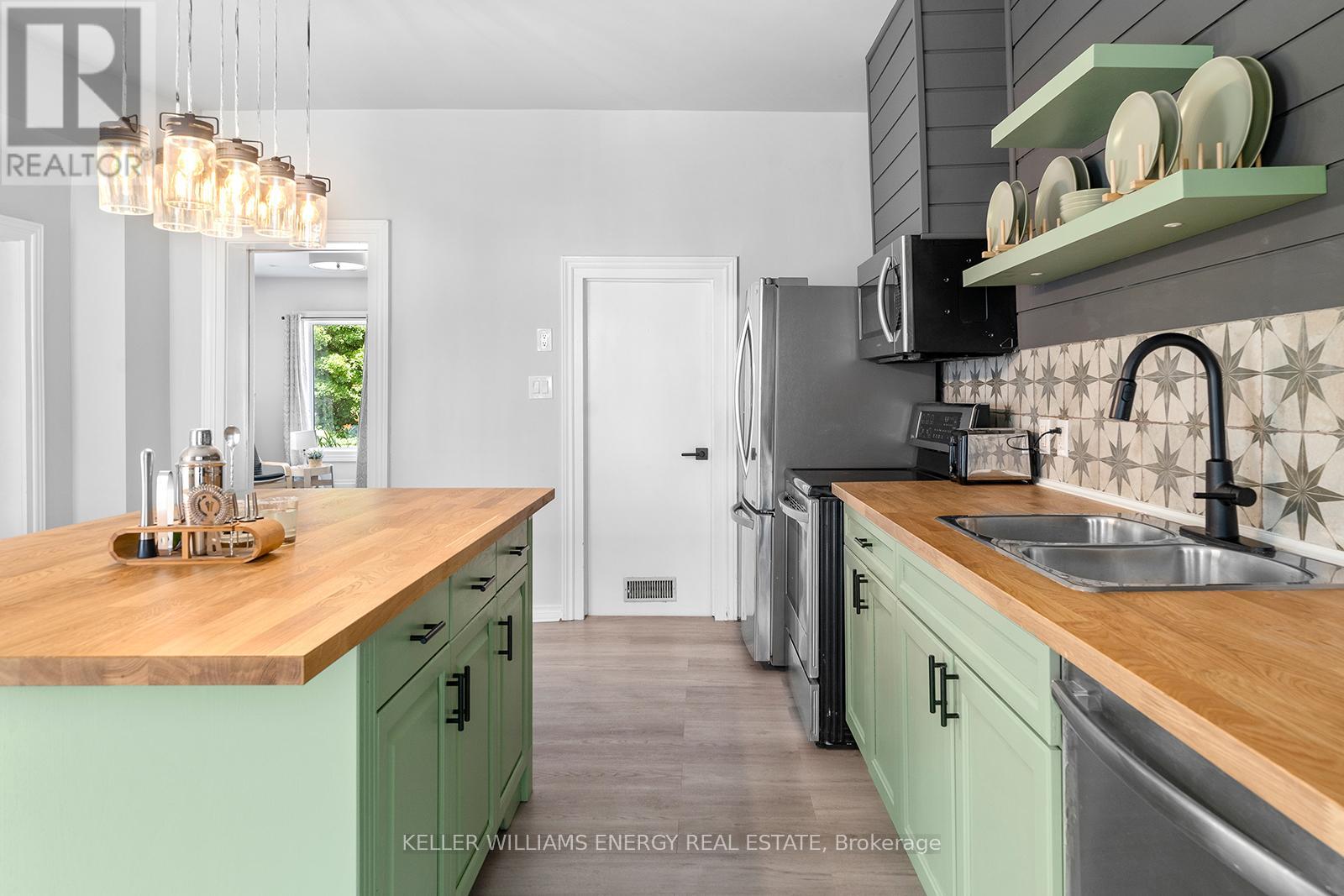 58-60 Picton Main Street, Prince Edward County, Ontario  K0K 2T0 - Photo 13 - X12840998