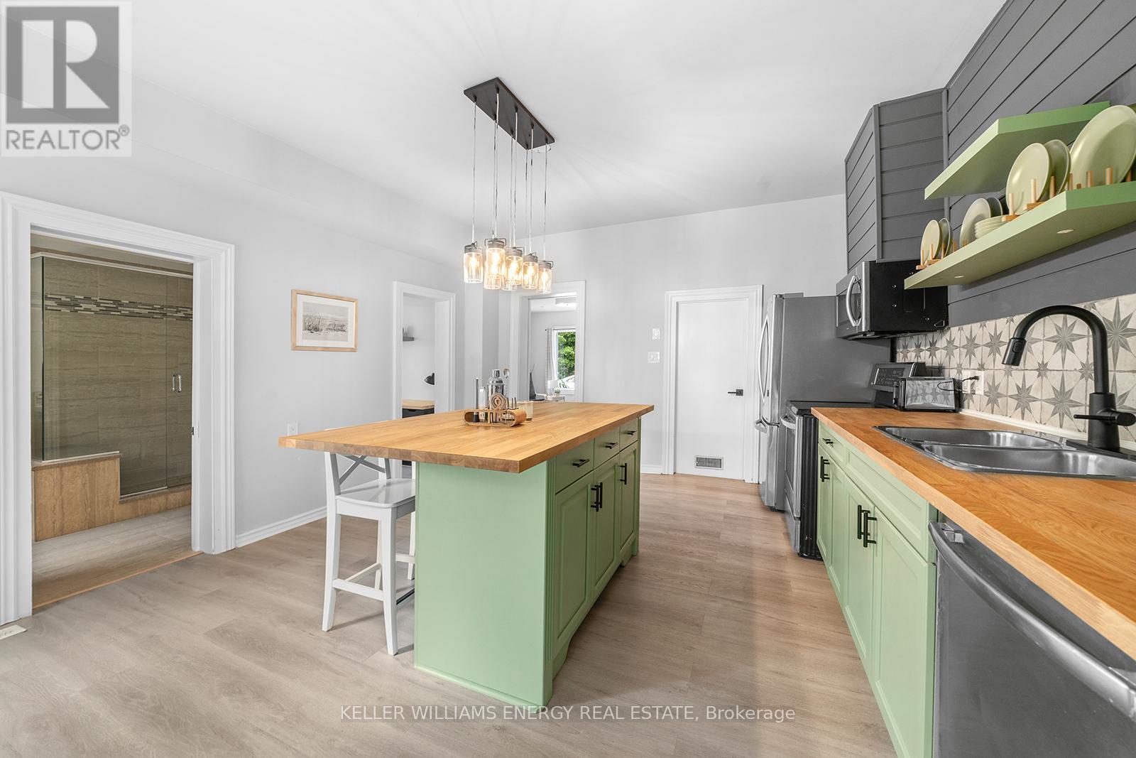 58-60 Picton Main Street, Prince Edward County, Ontario  K0K 2T0 - Photo 14 - X12840998