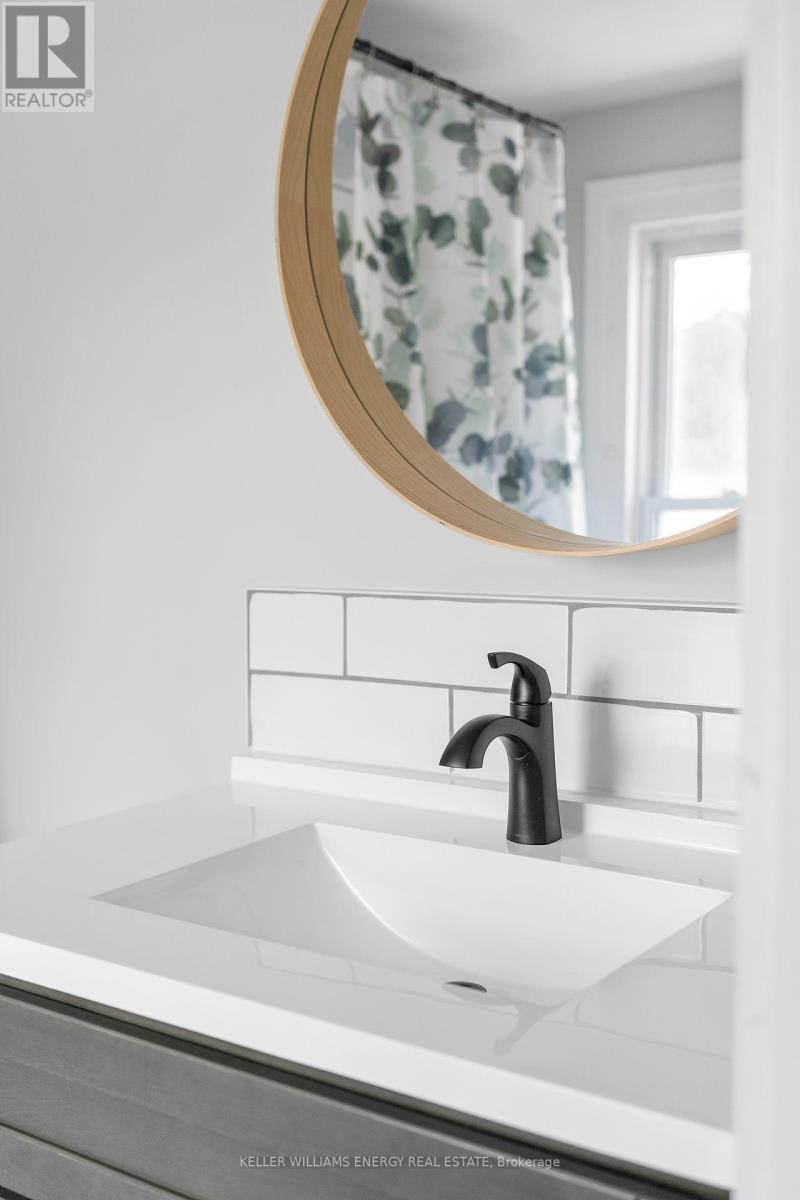 58-60 Picton Main Street, Prince Edward County, Ontario  K0K 2T0 - Photo 31 - X12840998