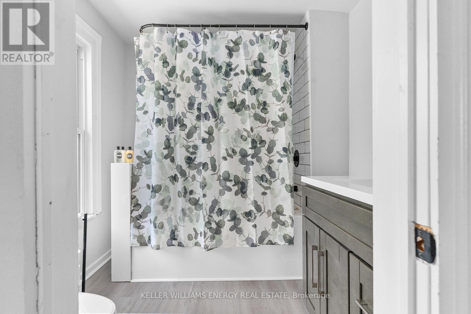 58-60 Picton Main Street, Prince Edward County, Ontario  K0K 2T0 - Photo 32 - X12840998