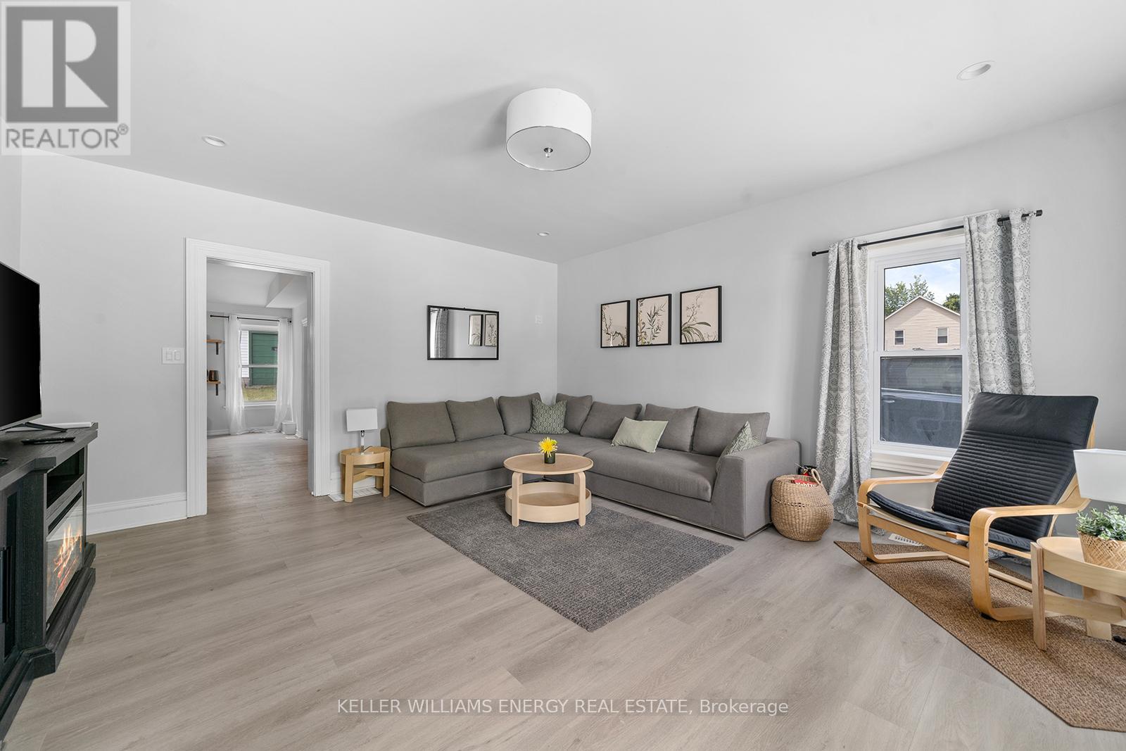 58-60 Picton Main Street, Prince Edward County, Ontario  K0K 2T0 - Photo 6 - X12840998