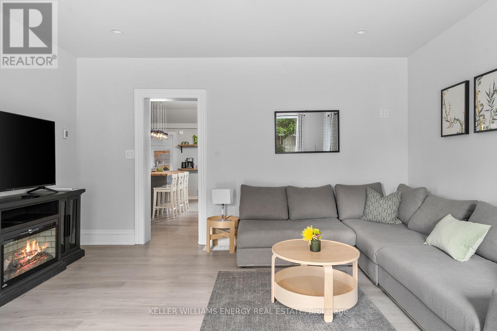 58-60 Picton Main Street, Prince Edward County, Ontario  K0K 2T0 - Photo 7 - X12840998