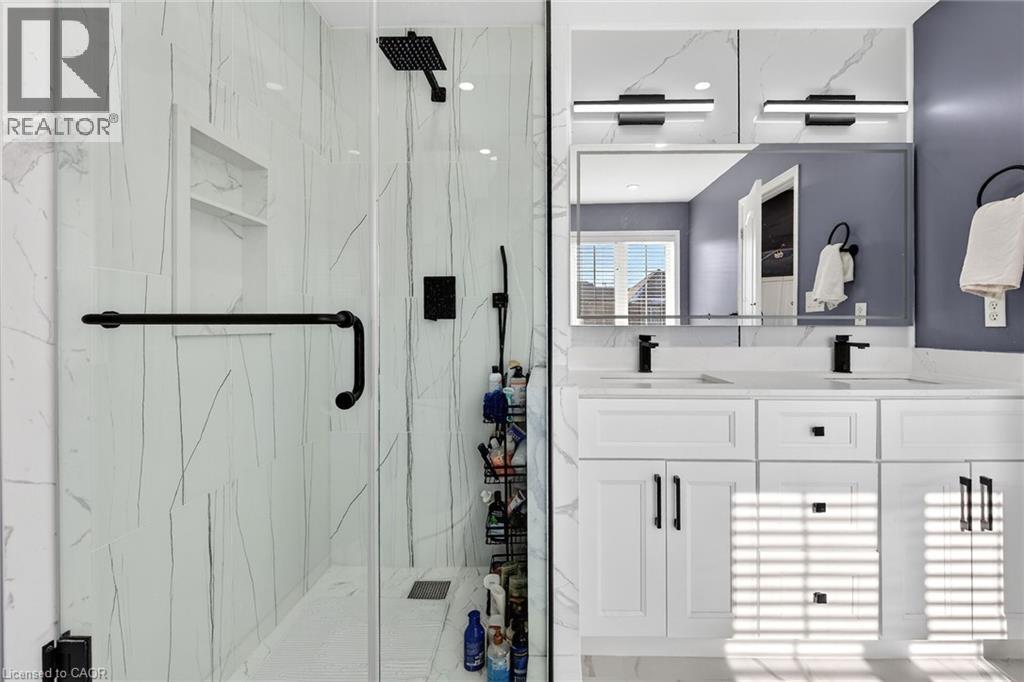 33 Panorama Way, Hamilton, Ontario  L8E 6C6 - Photo 27 - 40809159