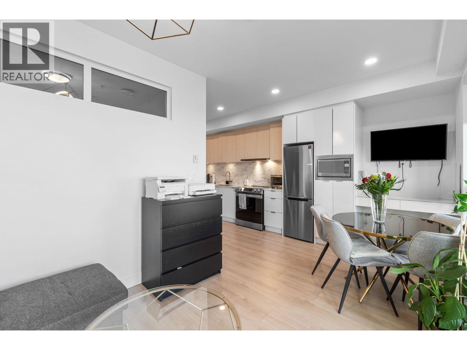 304 1792 Starling Drive, Tsawwassen, British Columbia  V4M 0E4 - Photo 3 - R3093216