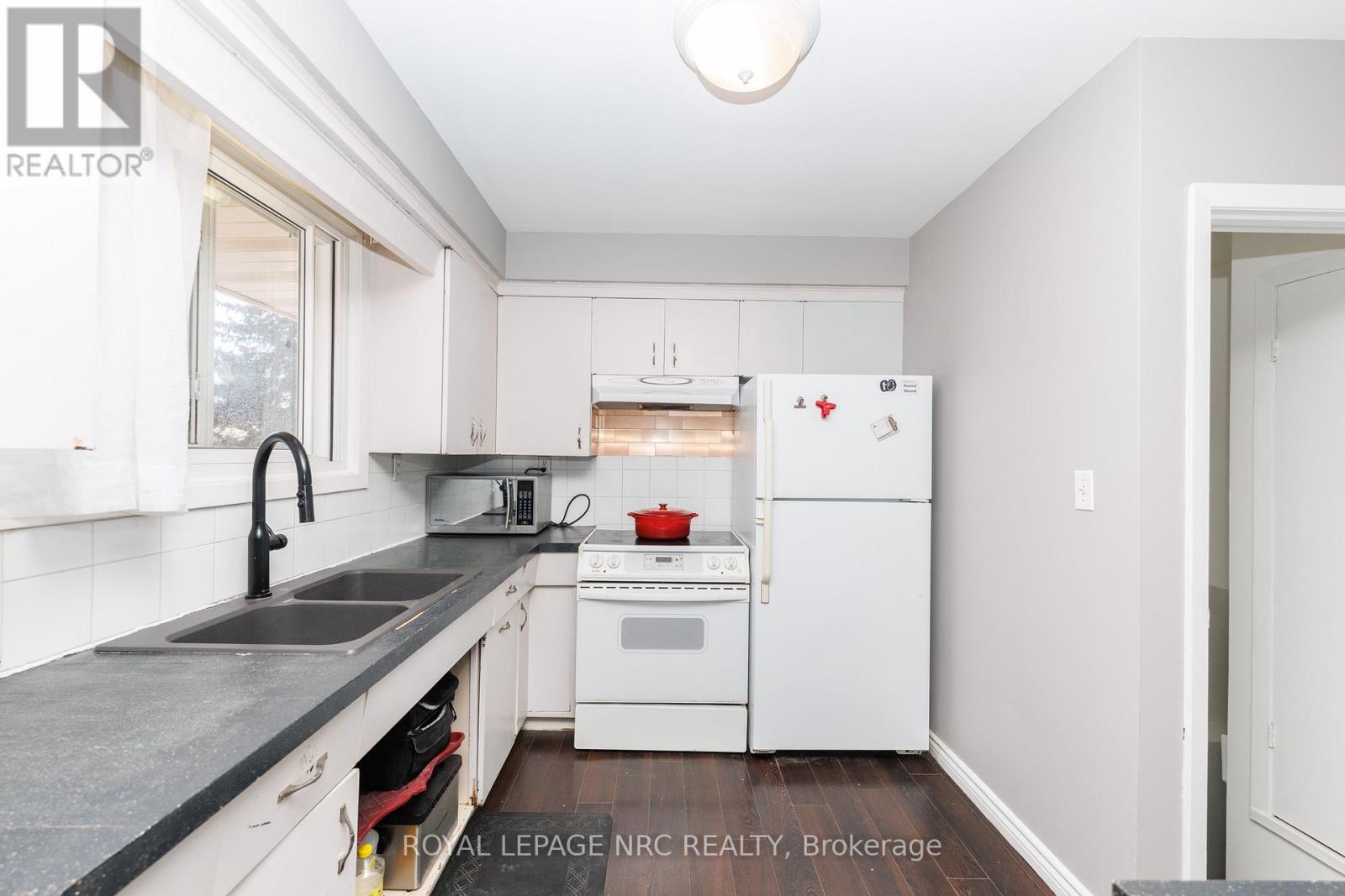 51 Henry Street, Niagara-On-The-Lake, Ontario  L0S 1T0 - Photo 10 - X12840890