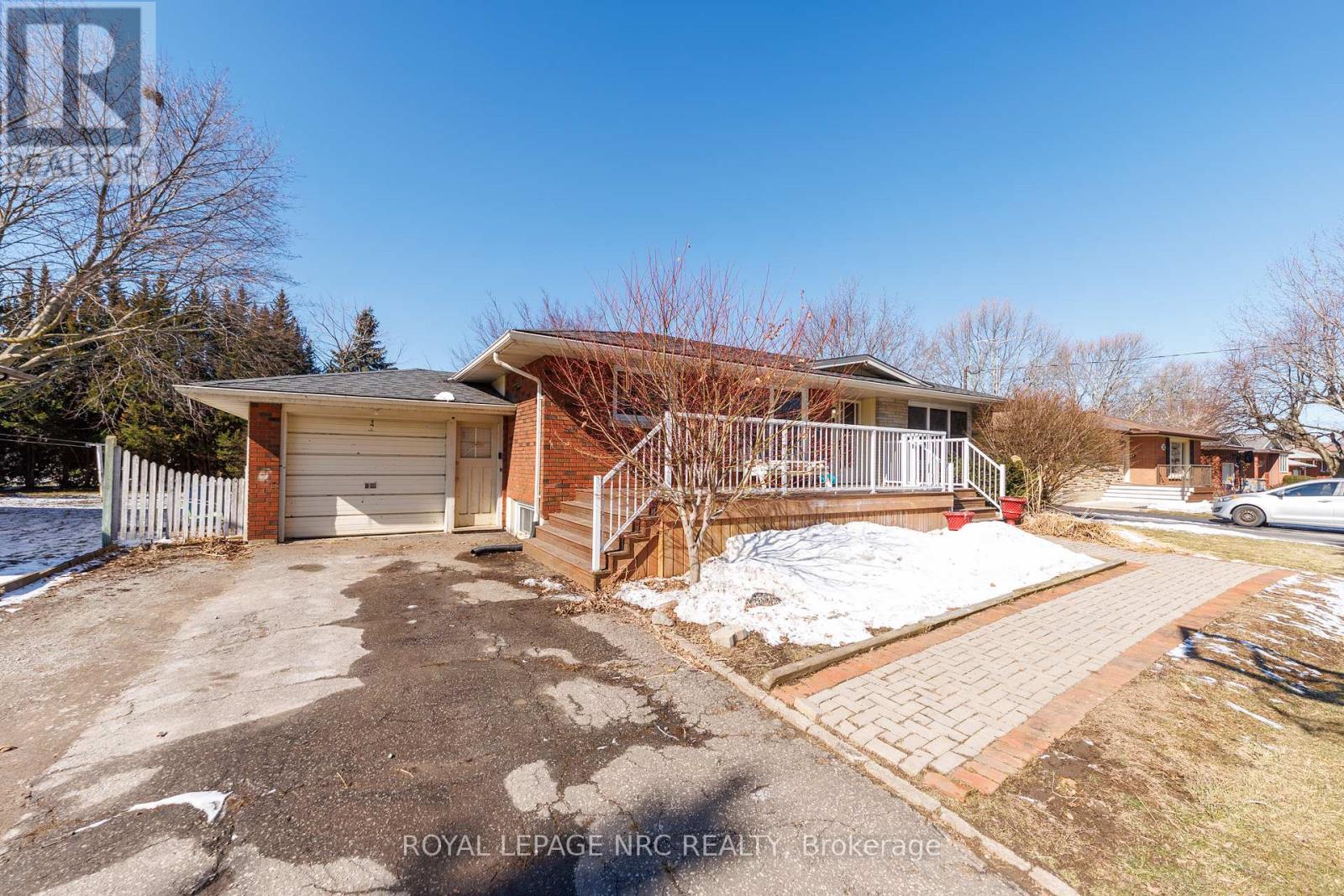 51 Henry Street, Niagara-On-The-Lake, Ontario  L0S 1T0 - Photo 2 - X12840890