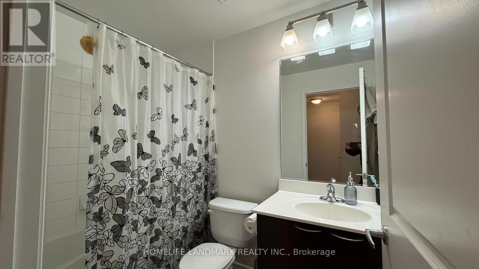 1812 - 385 Prince Of Wales Drive, Mississauga, Ontario  L5B 0C6 - Photo 7 - W12771508