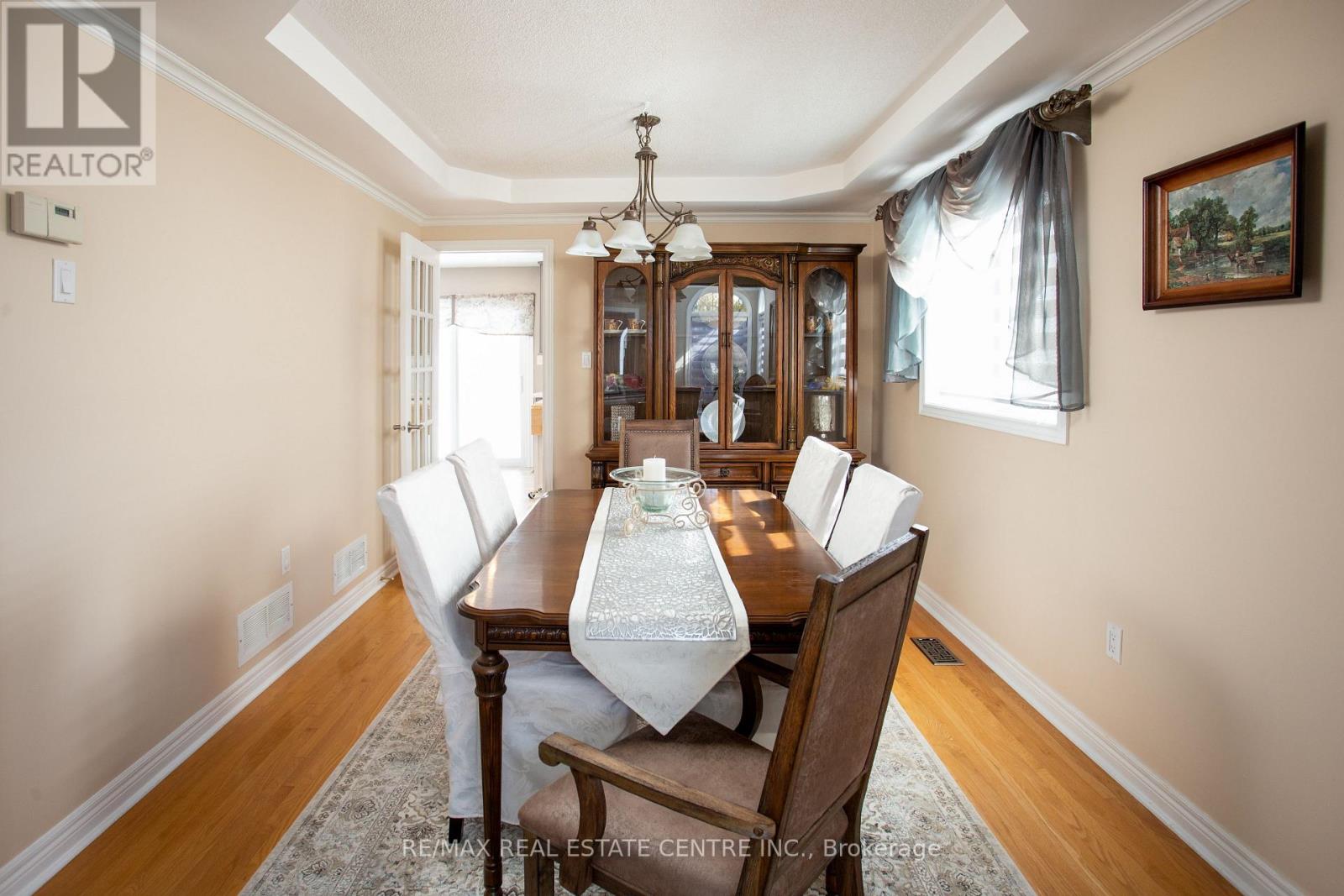 50 Cross Country Boulevard, Caledon, Ontario  L7E 2N6 - Photo 9 - W12836634