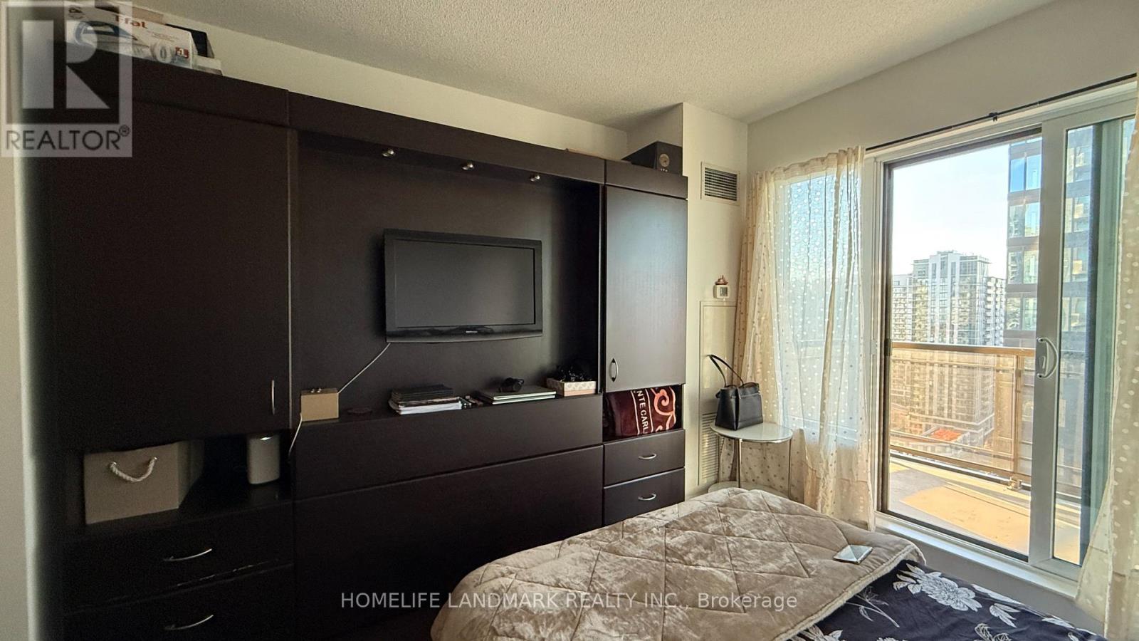 1812 - 385 Prince Of Wales Drive, Mississauga, Ontario  L5B 0C6 - Photo 2 - W12771508