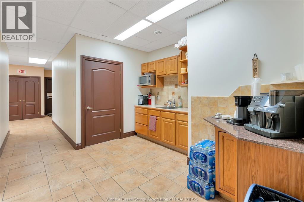 635 Erie Street East, Windsor, Ontario N9A 3Y1 - Photo 25 - 26004475