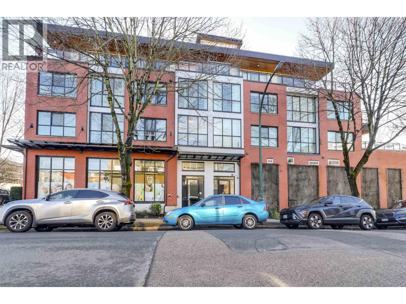 403 688 E 18th Avenue, Vancouver, British Columbia  V5V 1G4 - Photo 1 - R3095526