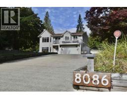 8086 DOGWOOD DRIVE, Halfmoon Bay, British Columbia