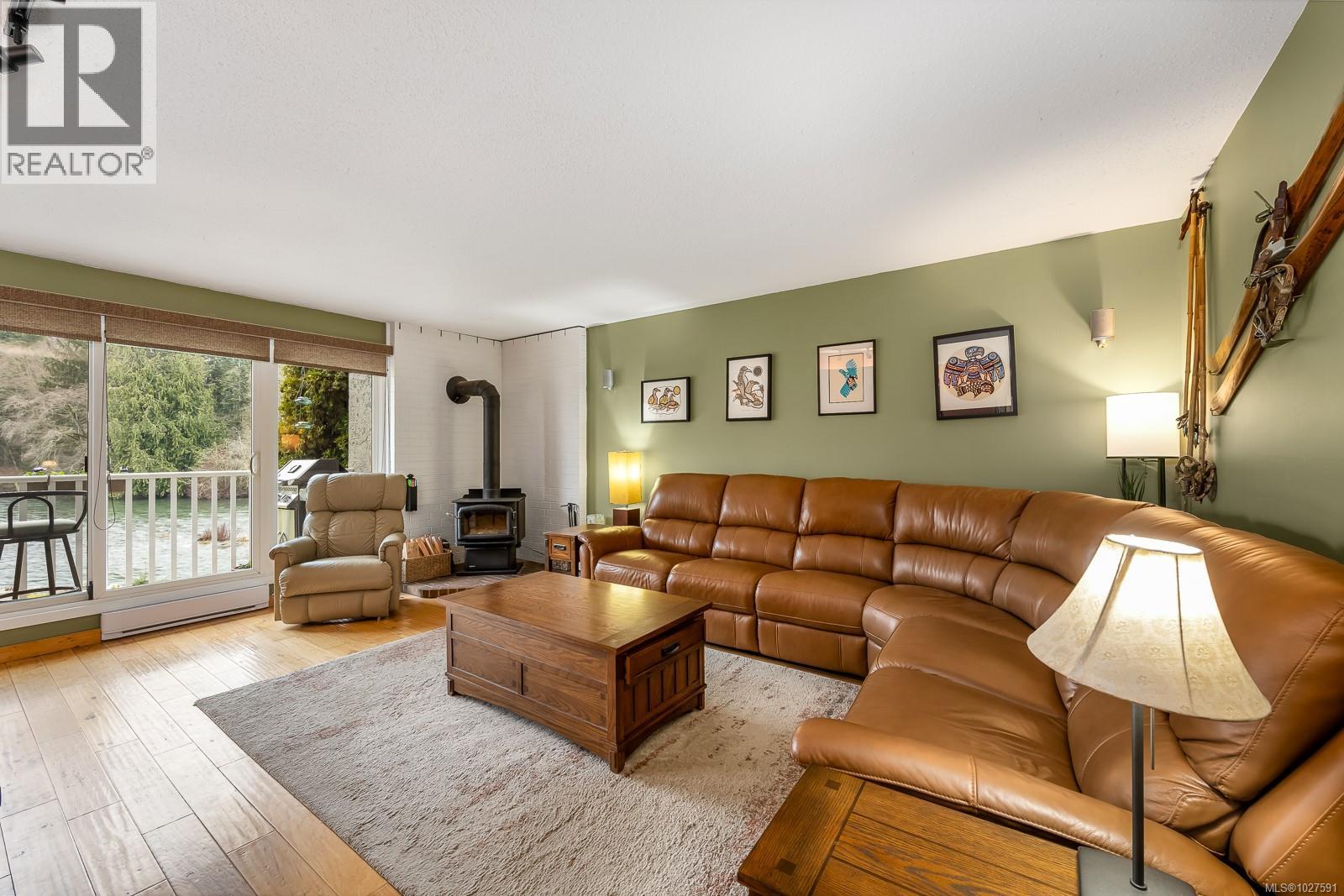 217 205 1st St, Courtenay, British Columbia  V9N 1A5 - Photo 4 - 1027591