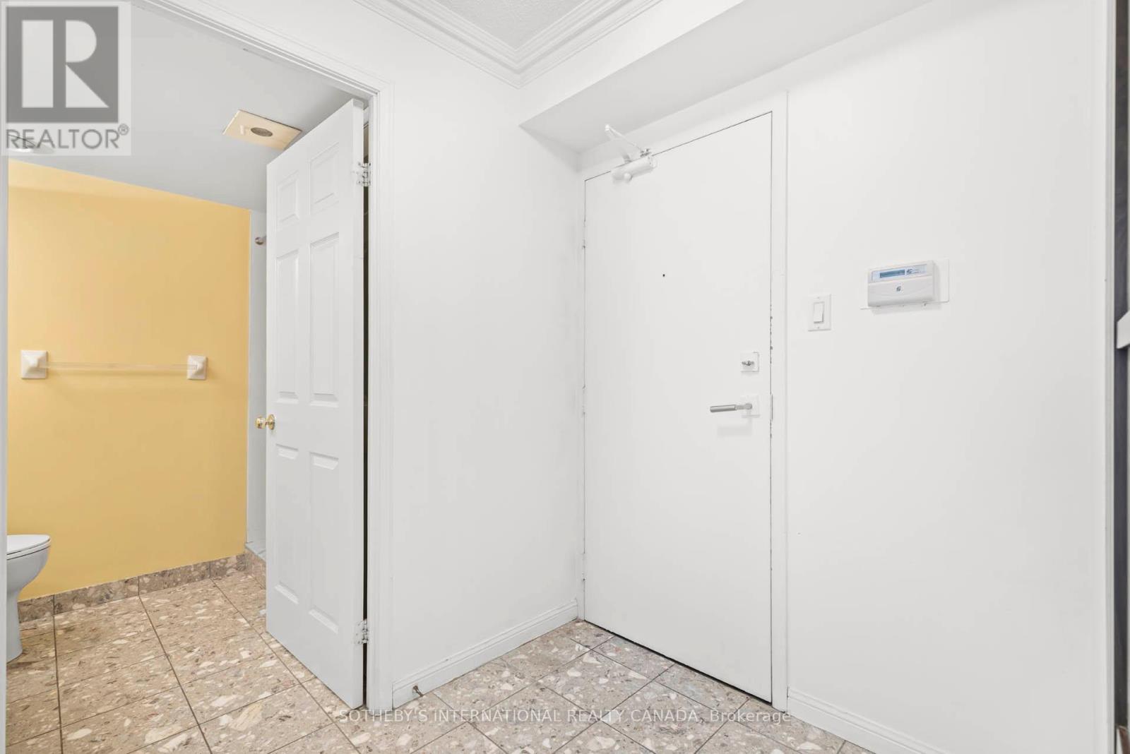 1014 - 109 Front Street E, Toronto, Ontario M5A 4P7 - Photo 5 - C12840870