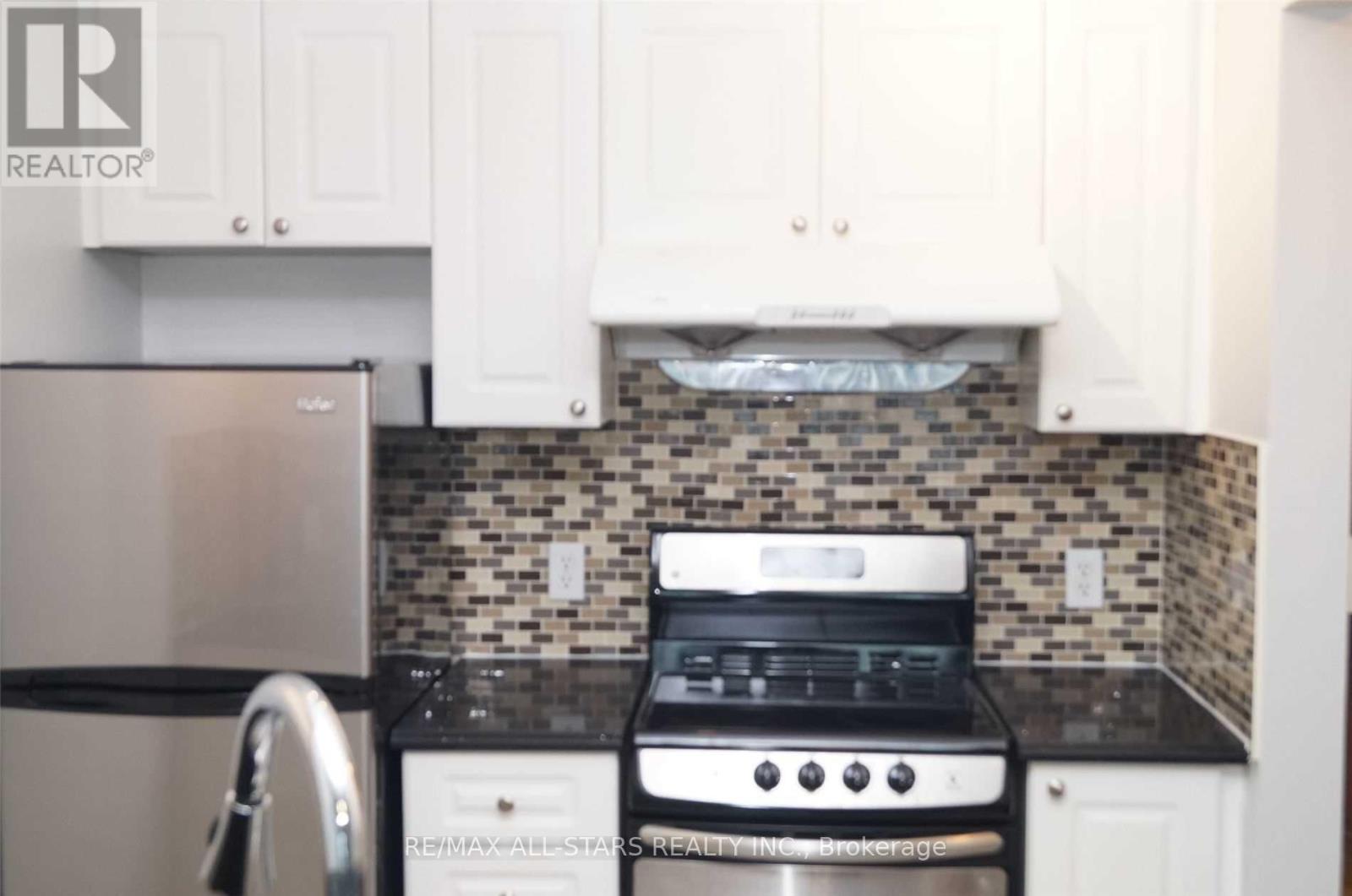 2315 - 1 Lee Centre Drive, Toronto, Ontario  M1H 3J2 - Photo 3 - E12840914