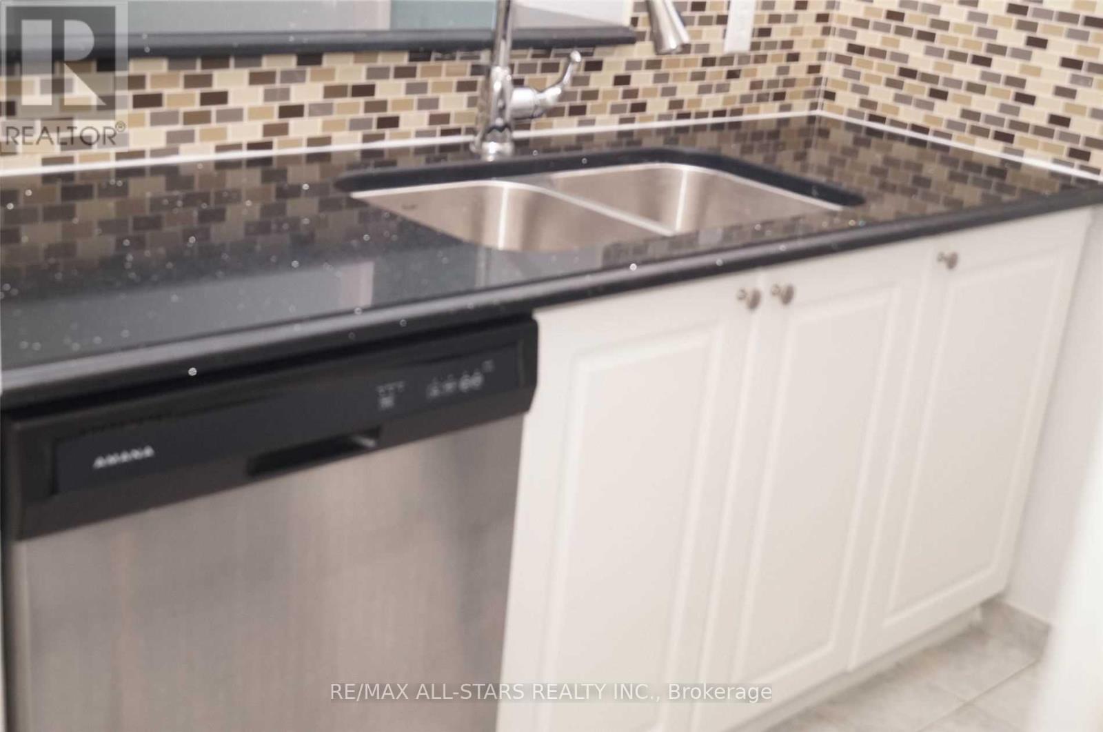 2315 - 1 Lee Centre Drive, Toronto, Ontario  M1H 3J2 - Photo 4 - E12840914