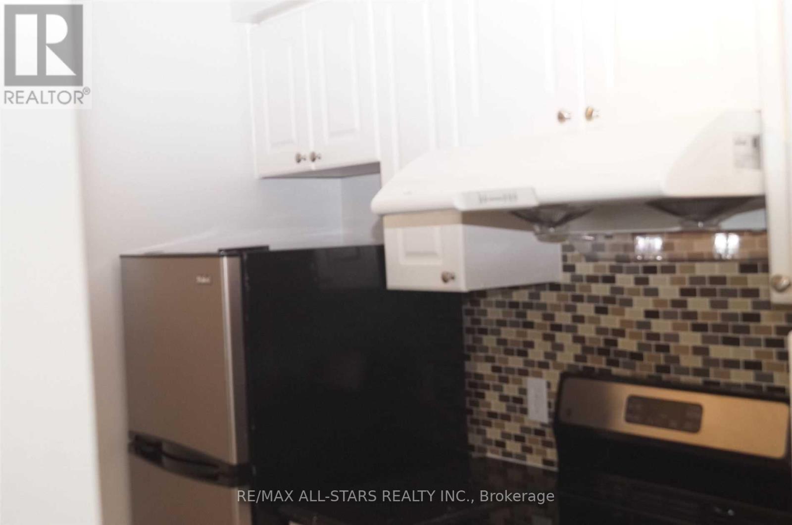 2315 - 1 Lee Centre Drive, Toronto, Ontario  M1H 3J2 - Photo 6 - E12840914