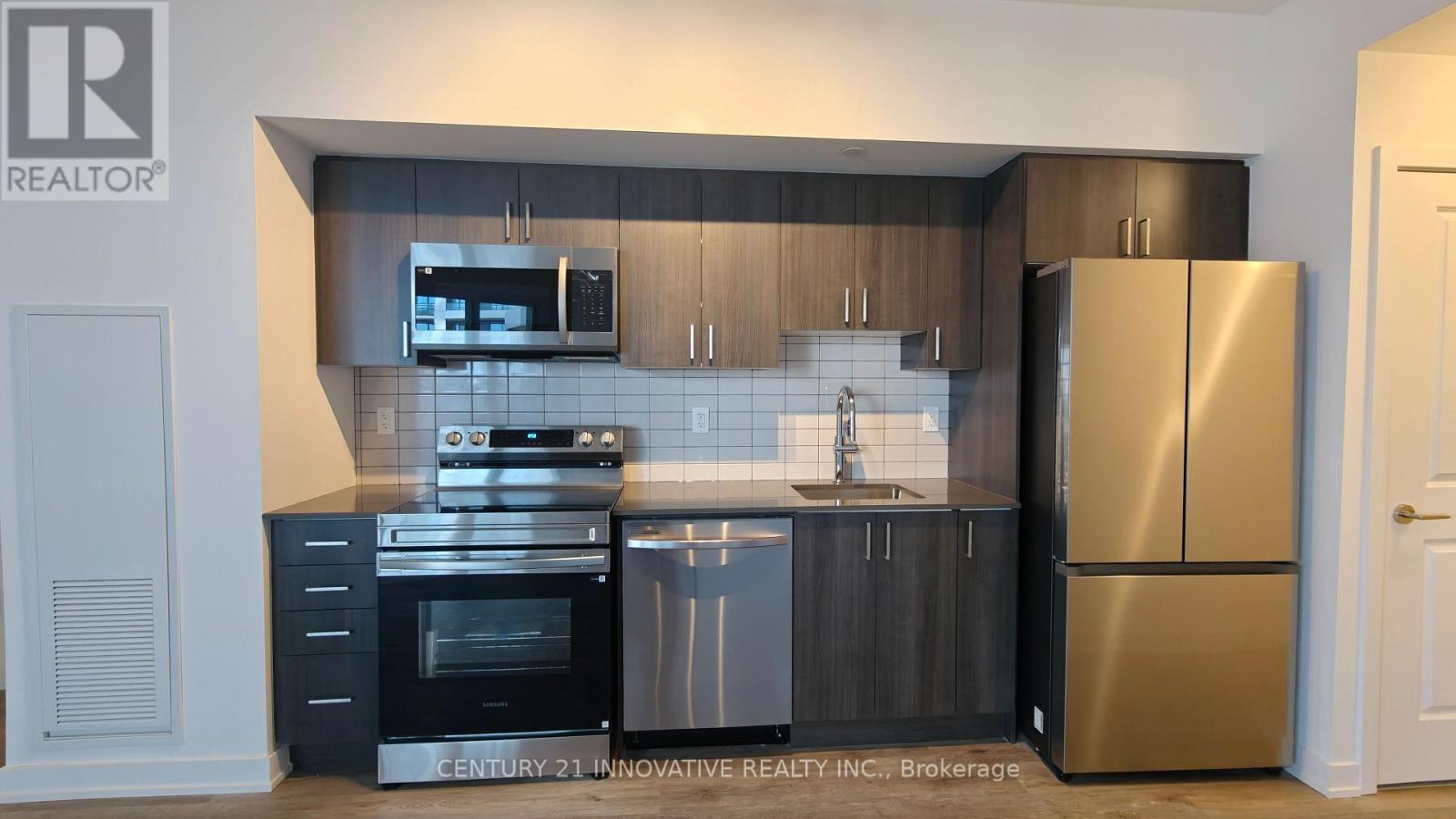 201 - 1010 Sandy Beach Road, Pickering, Ontario  L1W 3V9 - Photo 12 - E12840738