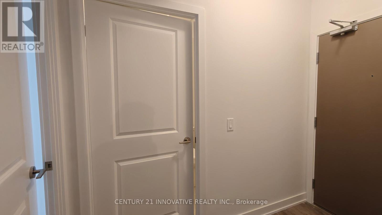 201 - 1010 Sandy Beach Road, Pickering, Ontario  L1W 3V9 - Photo 4 - E12840738