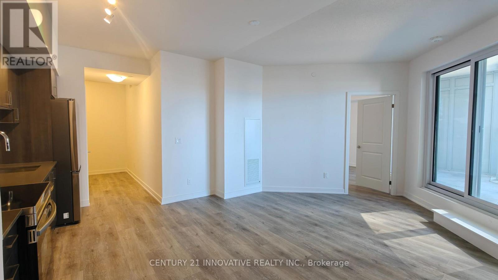 201 - 1010 Sandy Beach Road, Pickering, Ontario  L1W 3V9 - Photo 6 - E12840738