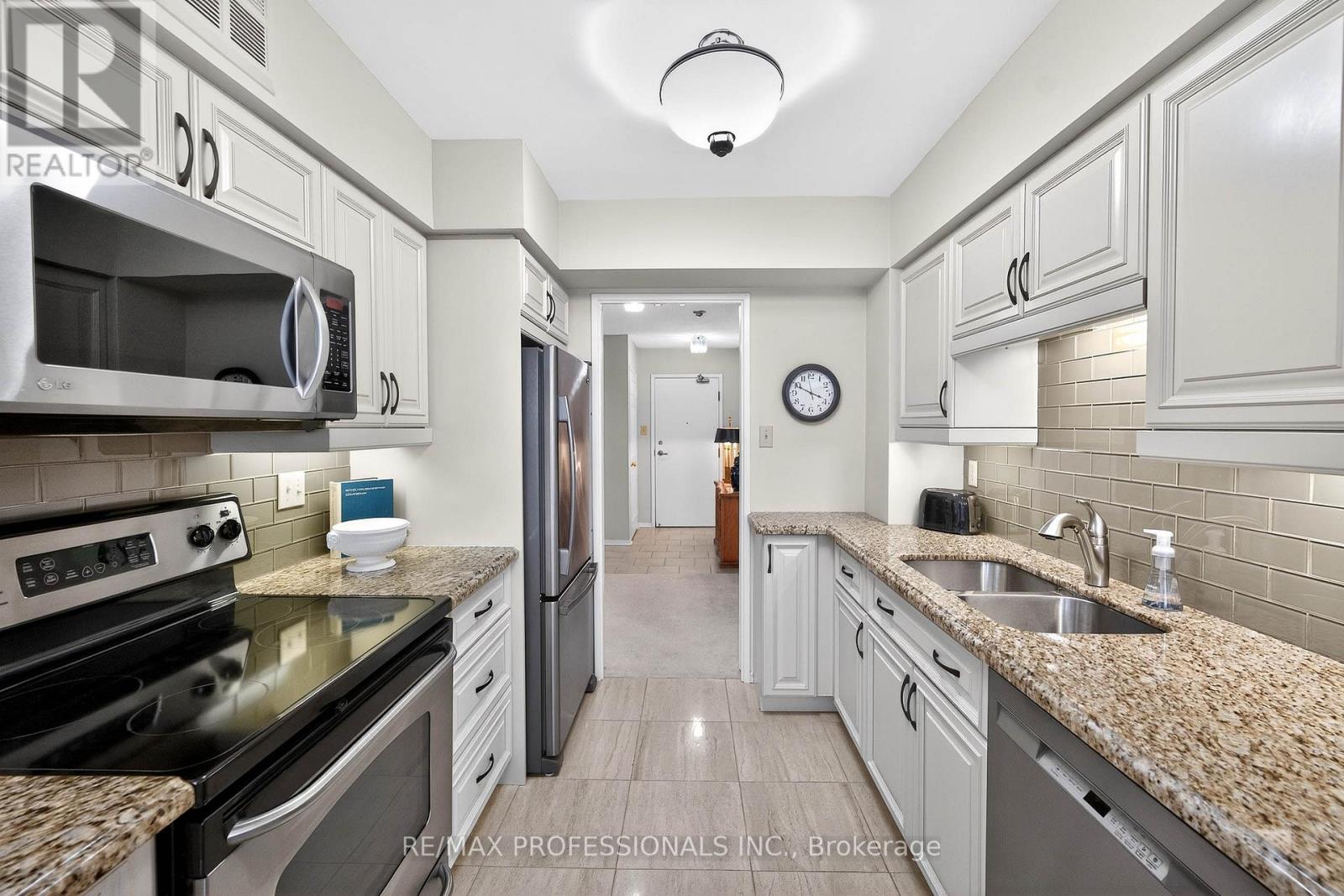 924 - 25 Austin Drive, Markham, Ontario  L3R 8H4 - Photo 18 - N12840938