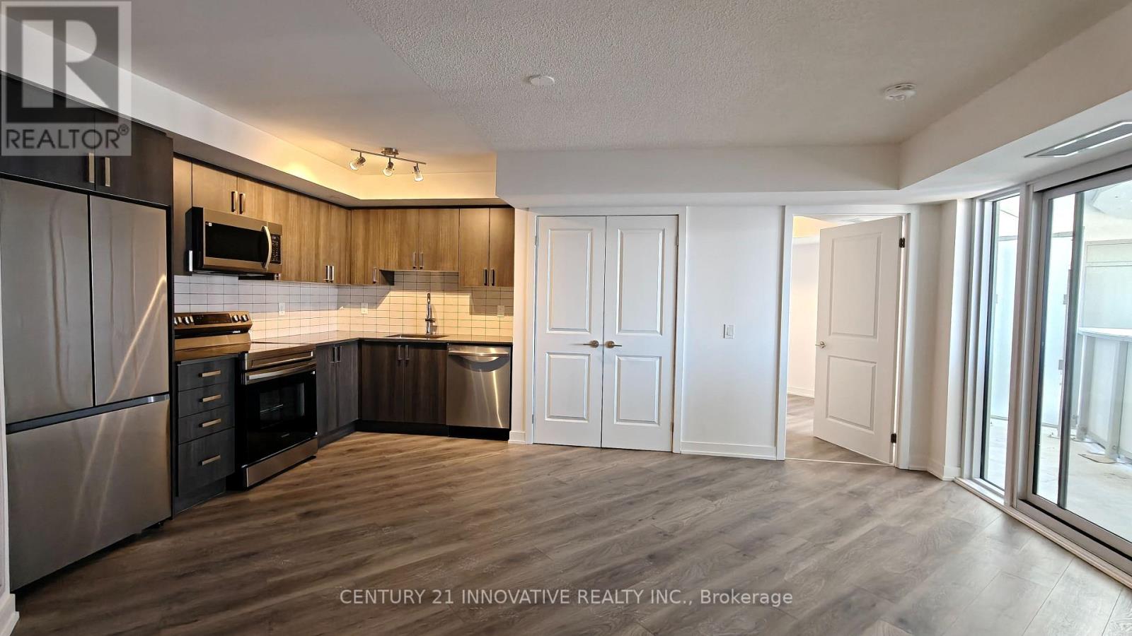 416 - 1010 Sandy Beach Road, Pickering, Ontario  L1W 3V9 - Photo 5 - E12840894