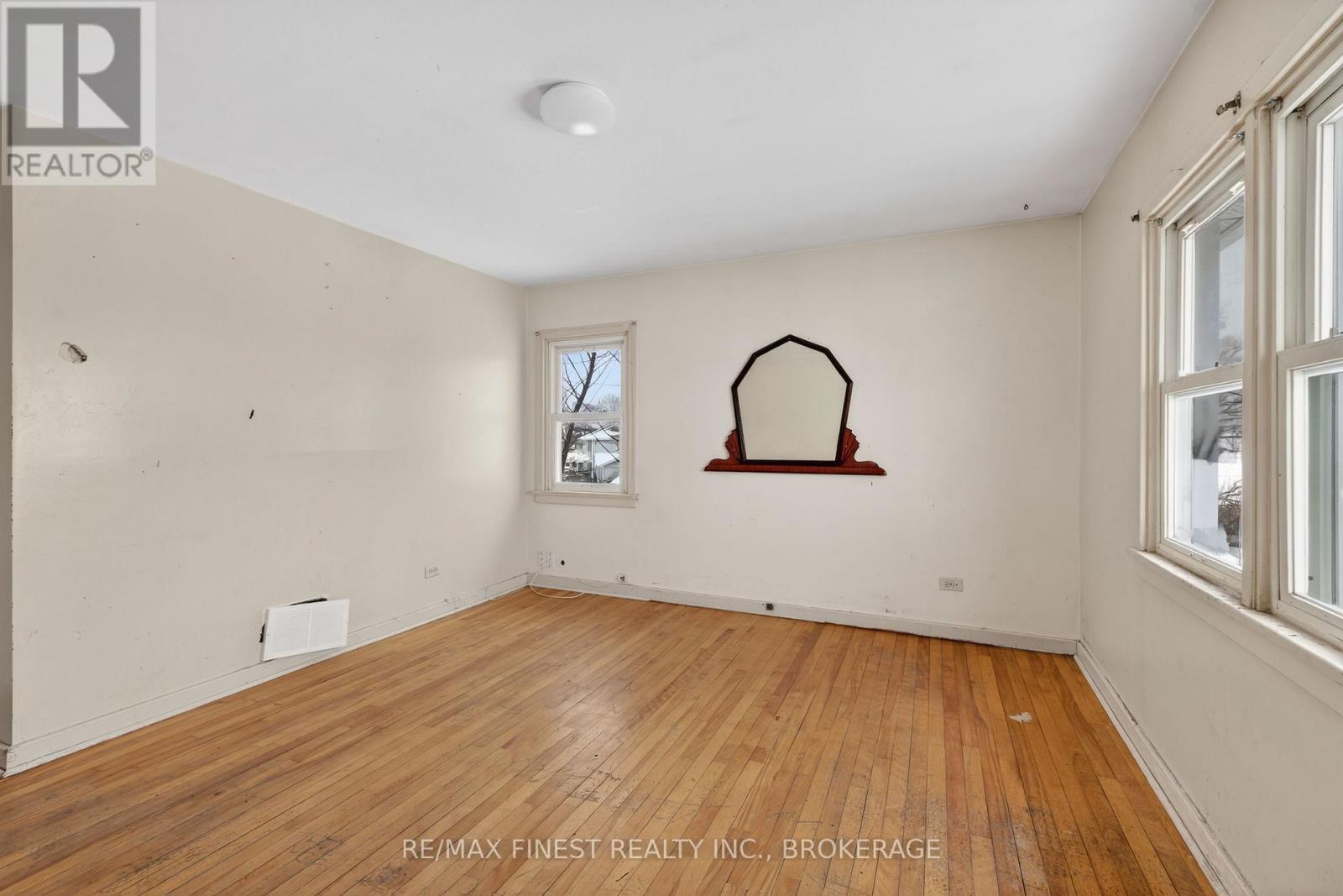 17 London Avenue, Prince Edward County, Ontario  K0K 2T0 - Photo 18 - X12827544