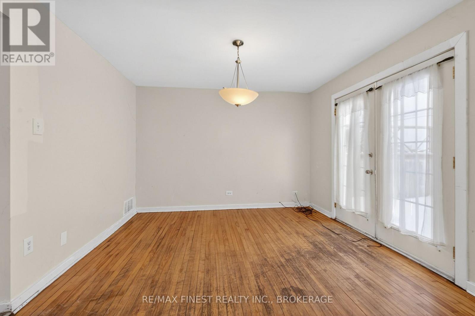 17 London Avenue, Prince Edward County, Ontario  K0K 2T0 - Photo 11 - X12827544