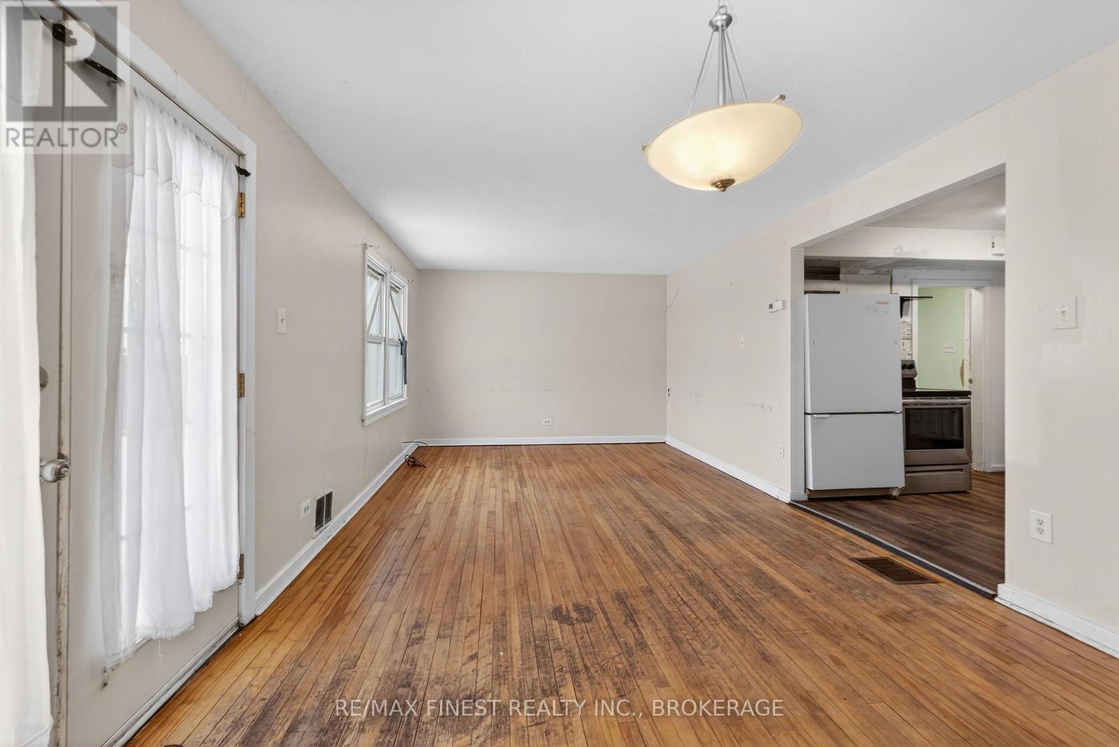 17 London Avenue, Prince Edward County, Ontario  K0K 2T0 - Photo 12 - X12827544