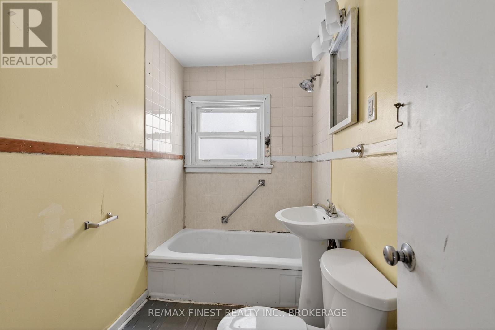 17 London Avenue, Prince Edward County, Ontario  K0K 2T0 - Photo 19 - X12827544