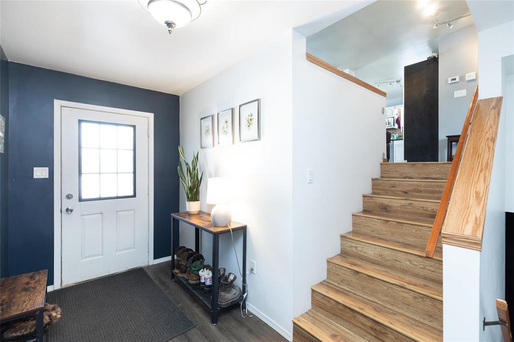 54 Bluebell Road, Mitchell, Manitoba  R5G 2L9 - Photo 4 - 202602485