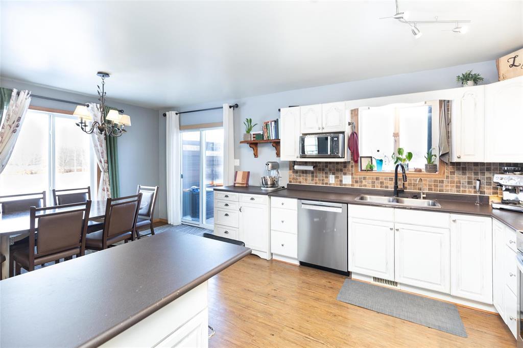 54 Bluebell Road, Mitchell, Manitoba  R5G 2L9 - Photo 9 - 202602485