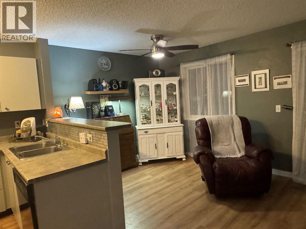 702, 760 Railway Gate Sw, Airdrie, Alberta  T4B 3C5 - Photo 3 - A2276249