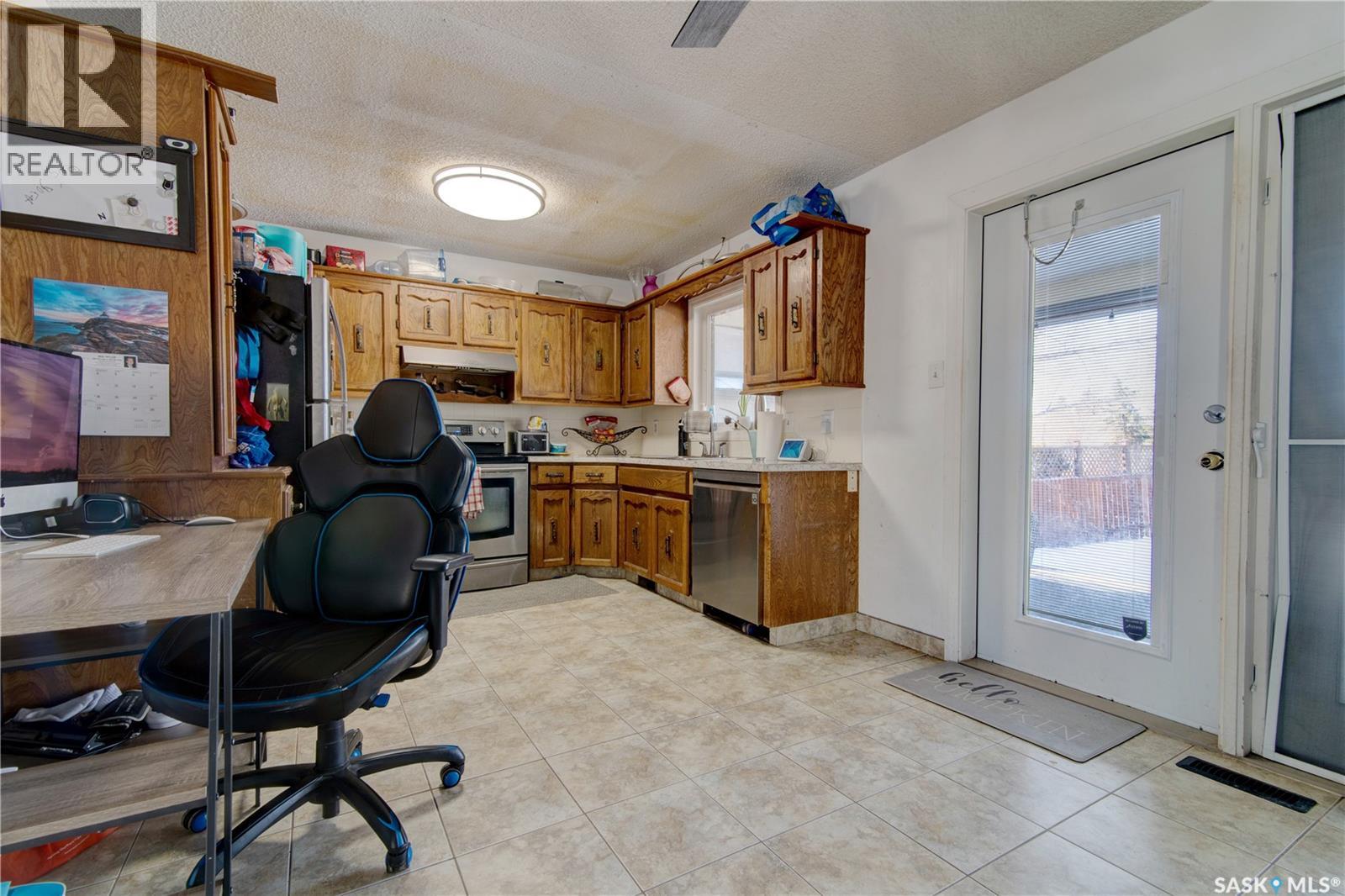 263 Williston Drive, Regina, Saskatchewan  S4X 2C5 - Photo 8 - SK029243