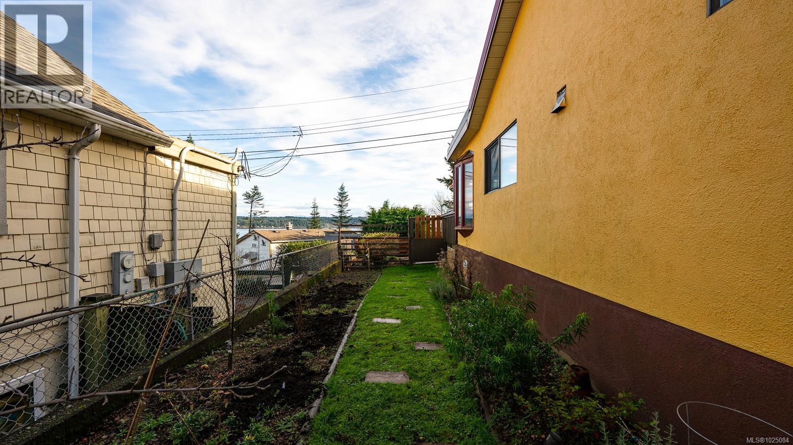 951 Dogwood St, Campbell River, British Columbia  V9W 2Z2 - Photo 60 - 1025084